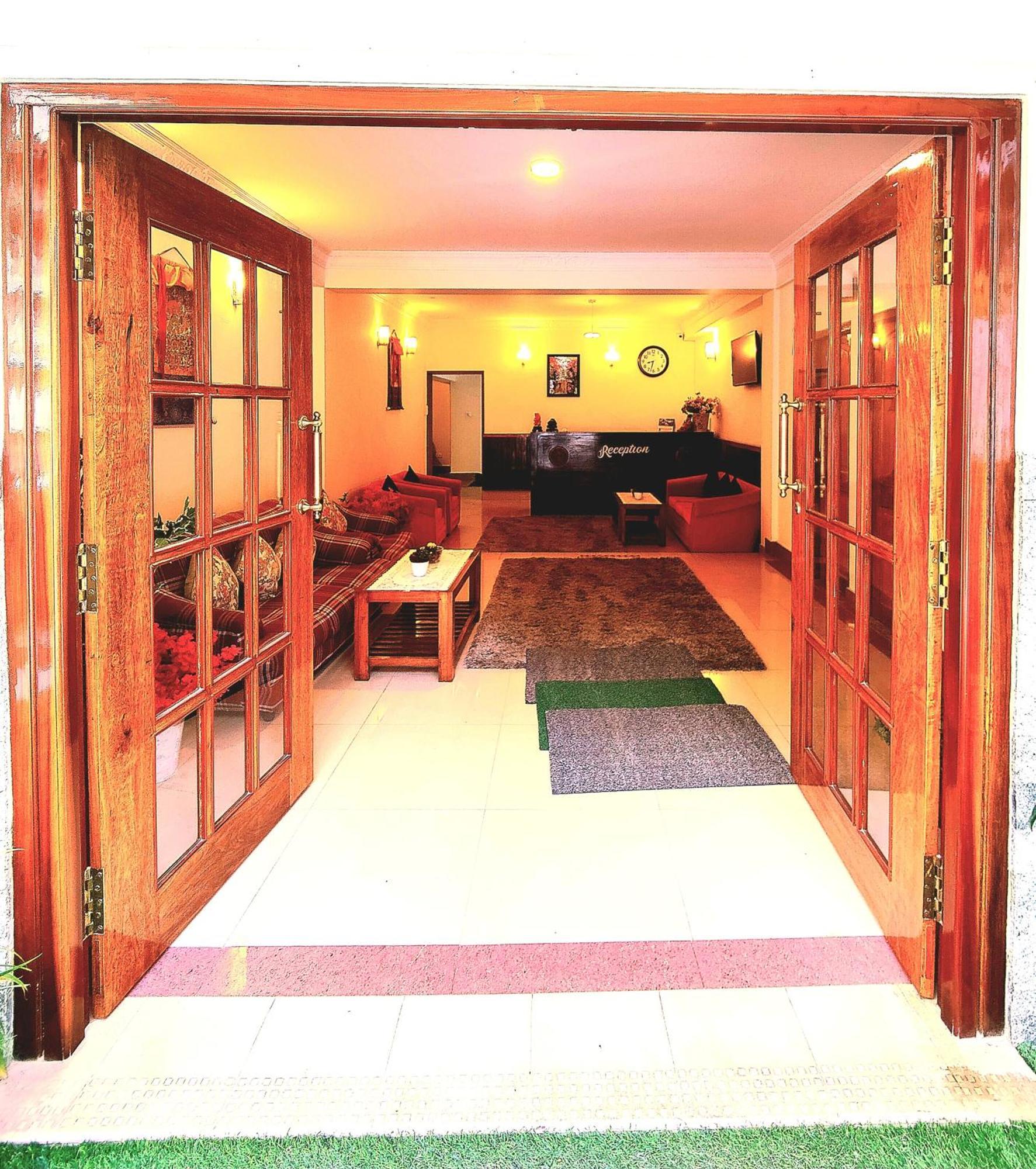 Maplewood Hotel & Spa 강토크 외부 사진