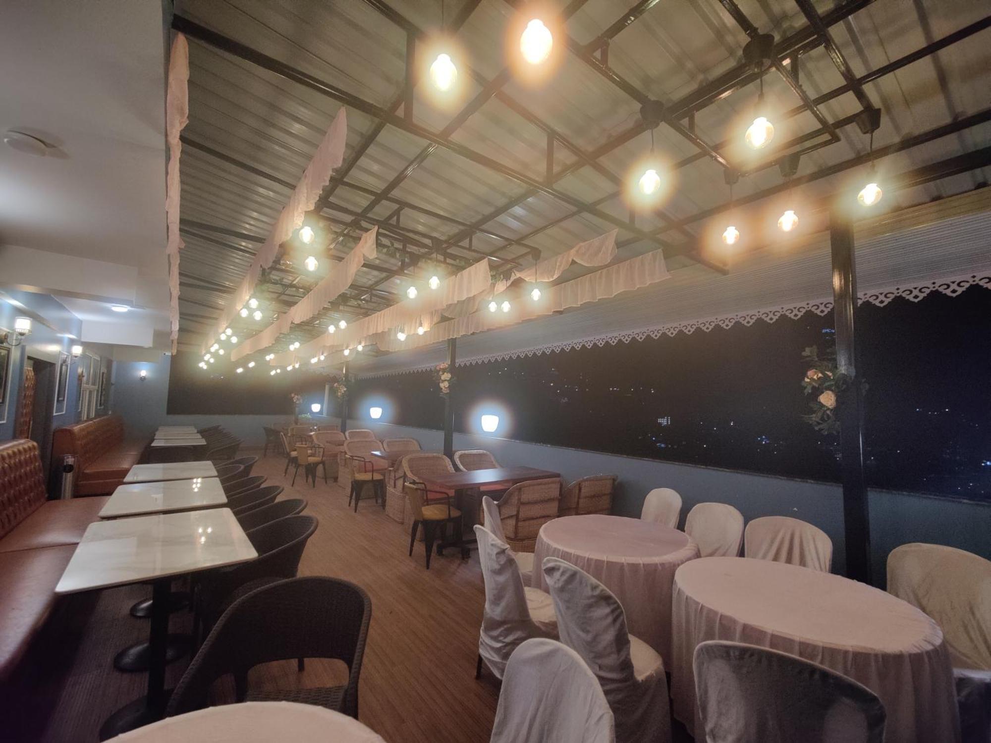 Maplewood Hotel & Spa 강토크 외부 사진
